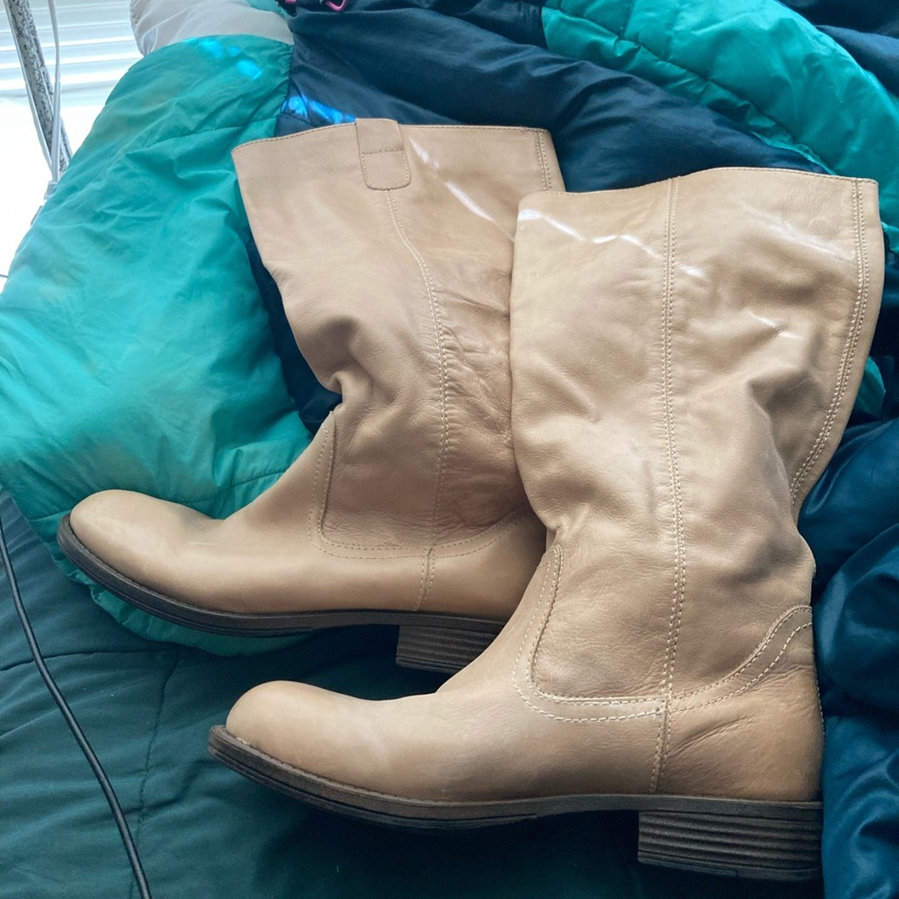Kenneth Cole Boots Tried and Tide Women’s  10M  Never Worn